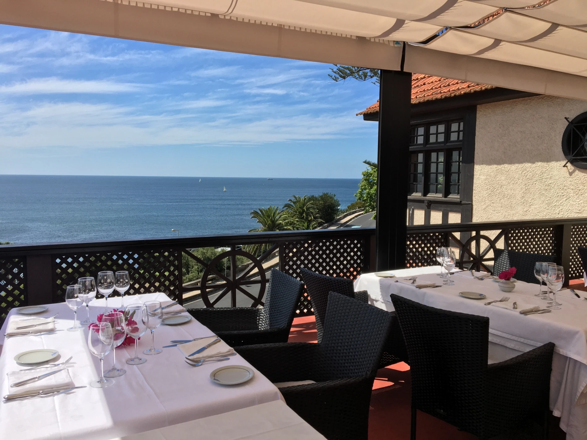 CIMAS Restaurant sea view